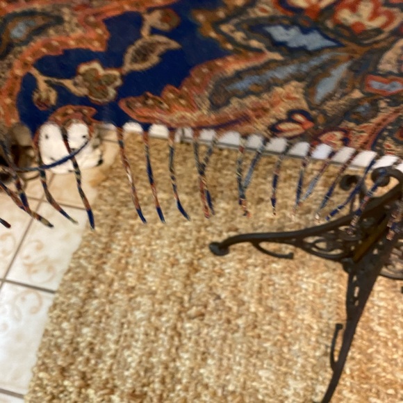 Cashmink Beautiful German Paisley Floral Scarf w Fringe - Picture 5 of 8